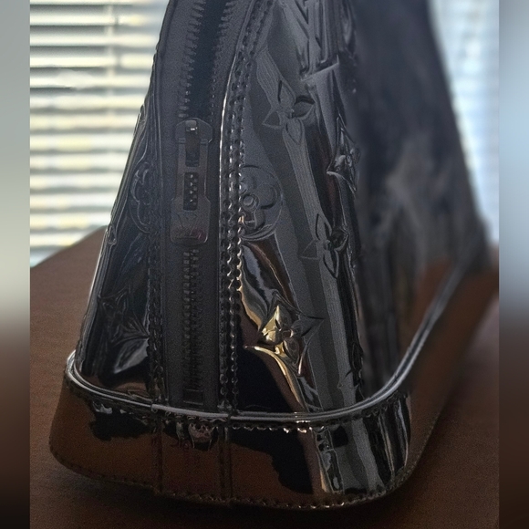 Louis Vuitton ALMA BB Silver Miroir New & Rare - Picture 10 of 16